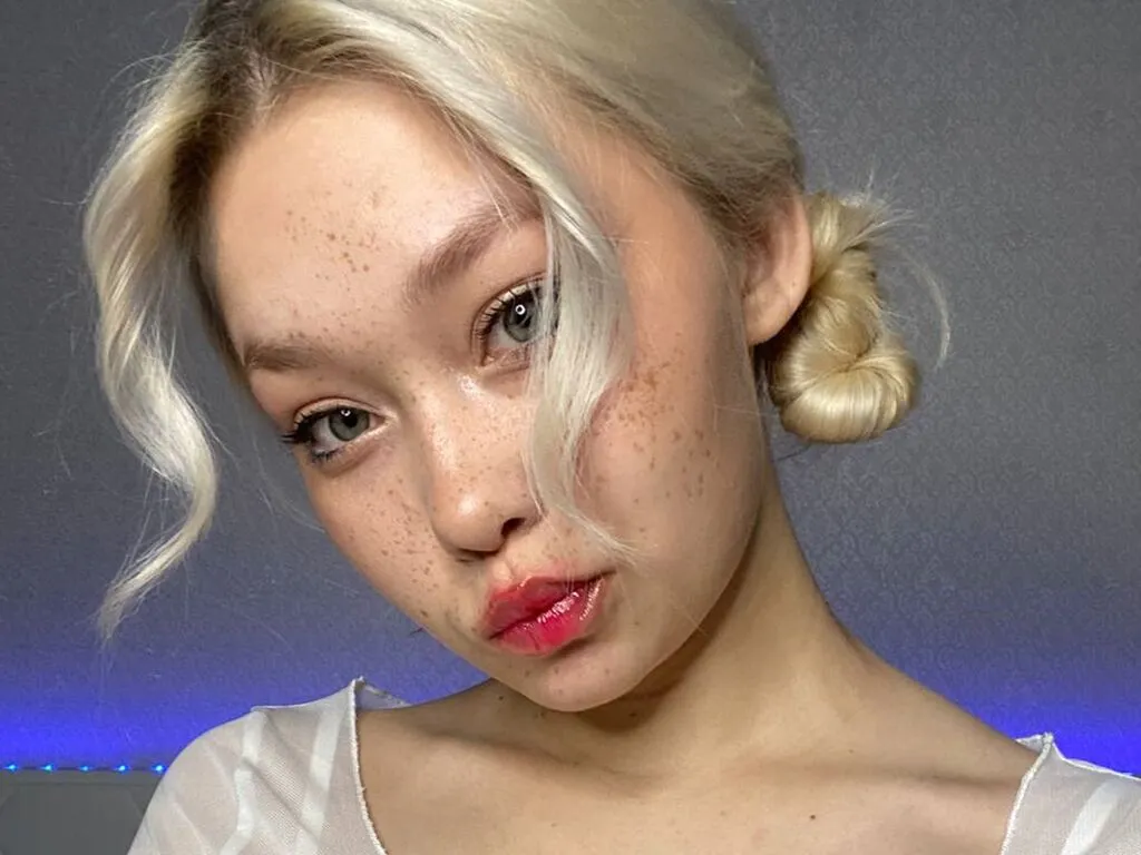 Live sex webcam photo for NeeyaPrincess #276982764