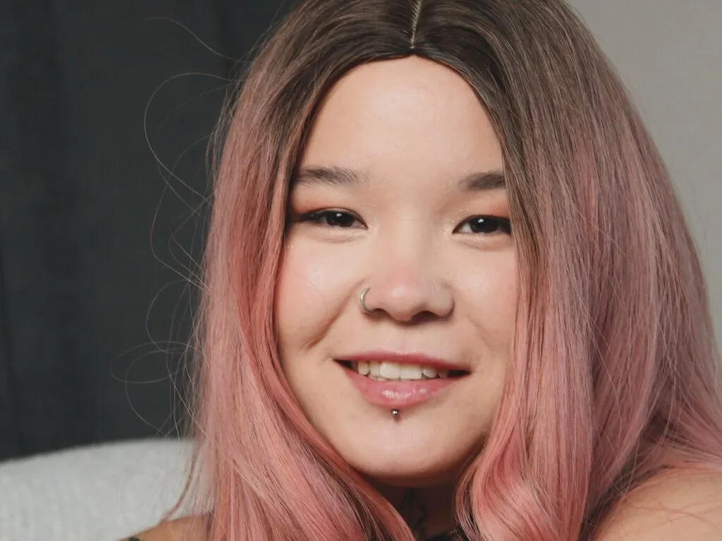 Live sex webcam photo for NensiDryu #276529063