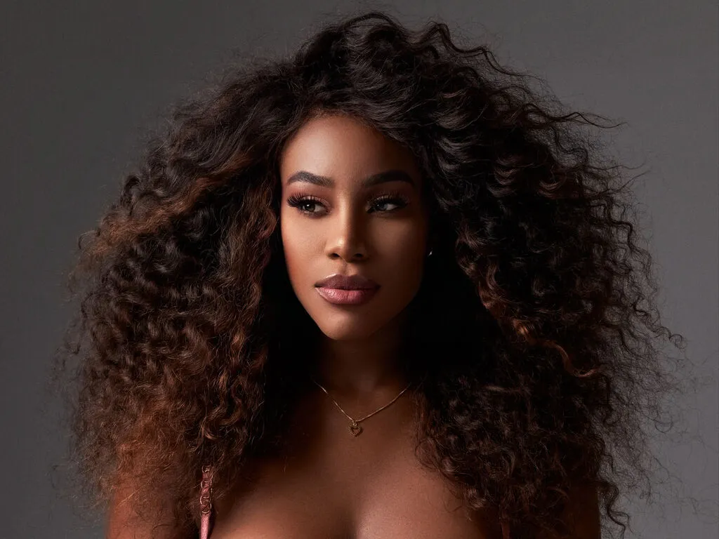 Live sex webcam photo for NicoleCambell #276154322