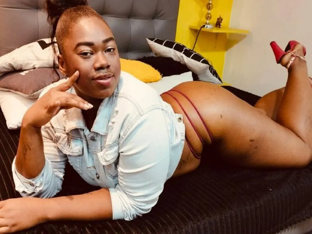 Live sex webcam photo for NikkyLerot #276271785