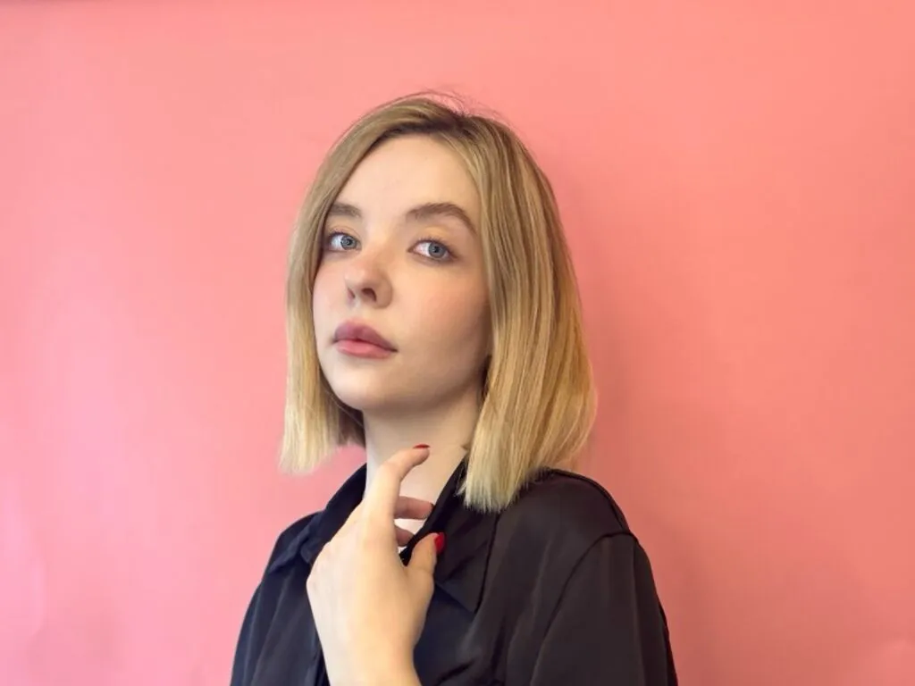 Live sex webcam photo for OdeliaGane #278175153