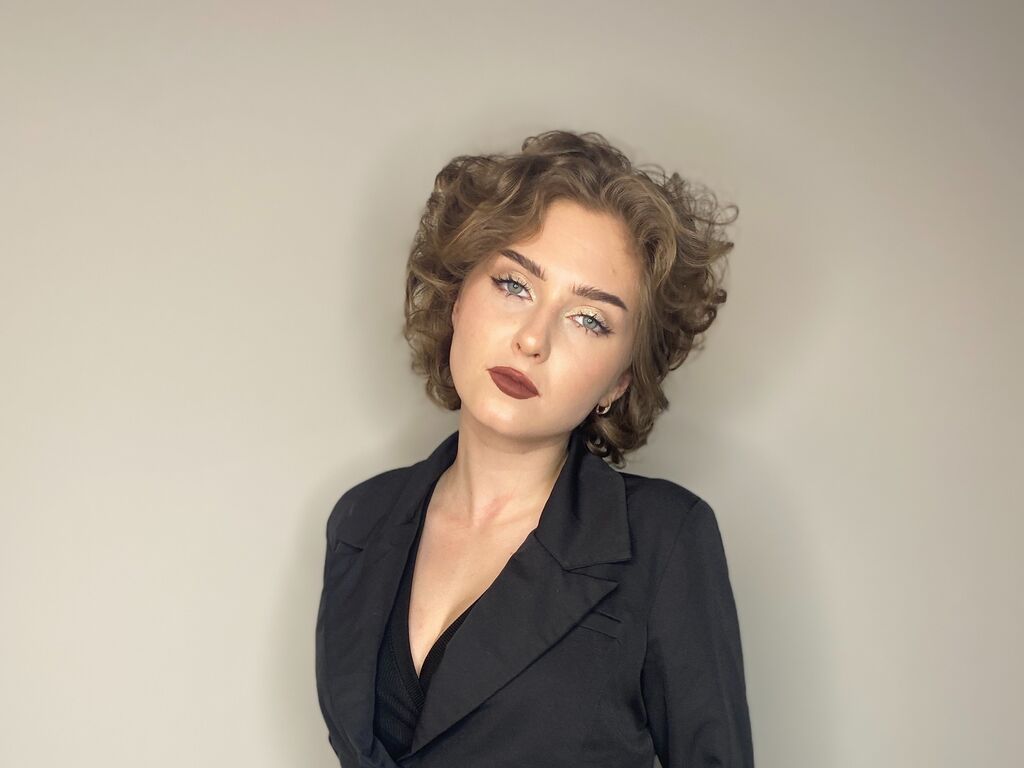 Live sex webcam photo for OdellaBunyar #277812738