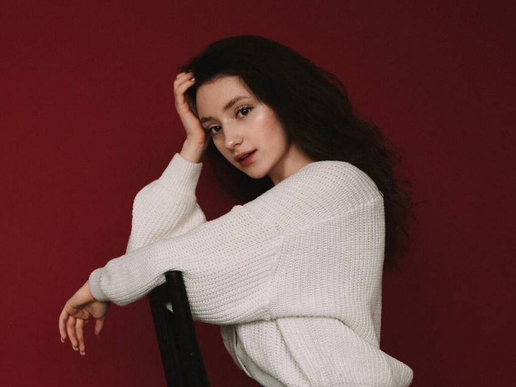 Live sex webcam photo for OdelynaEvitt #277848198