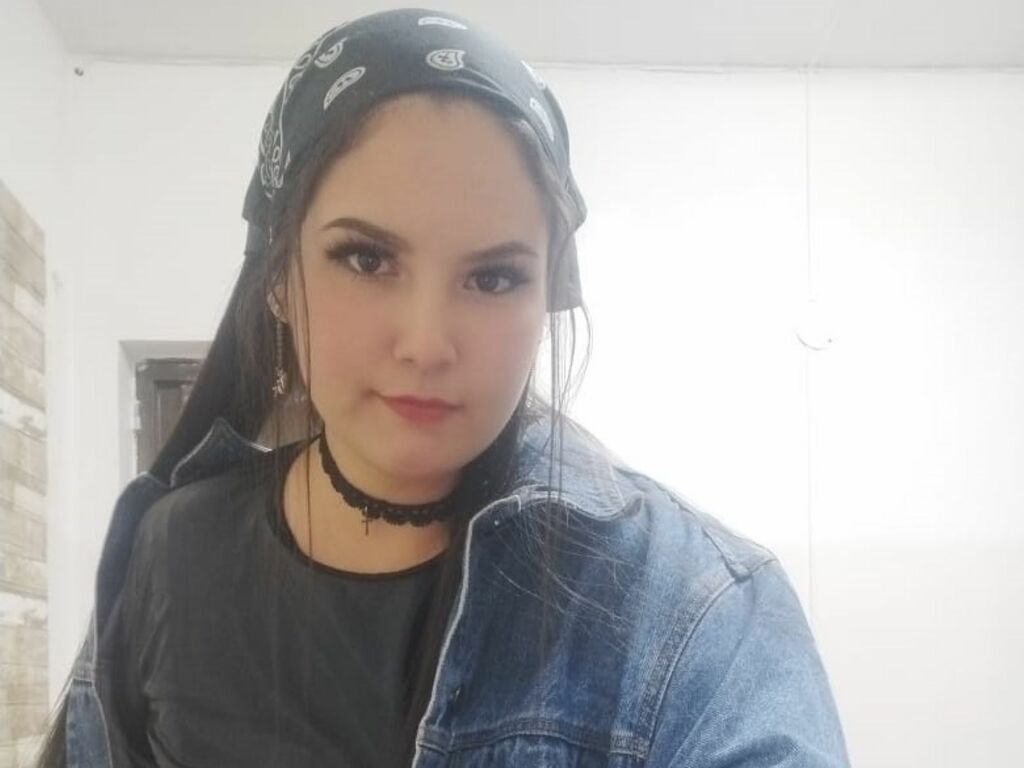 Live sex webcam photo for OliviaSiggs #276508655