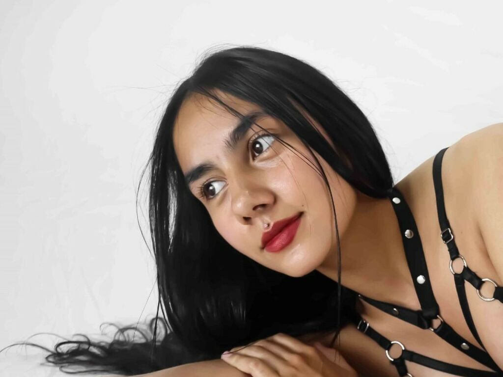 Live sex webcam photo for OwenCattleya #277545895