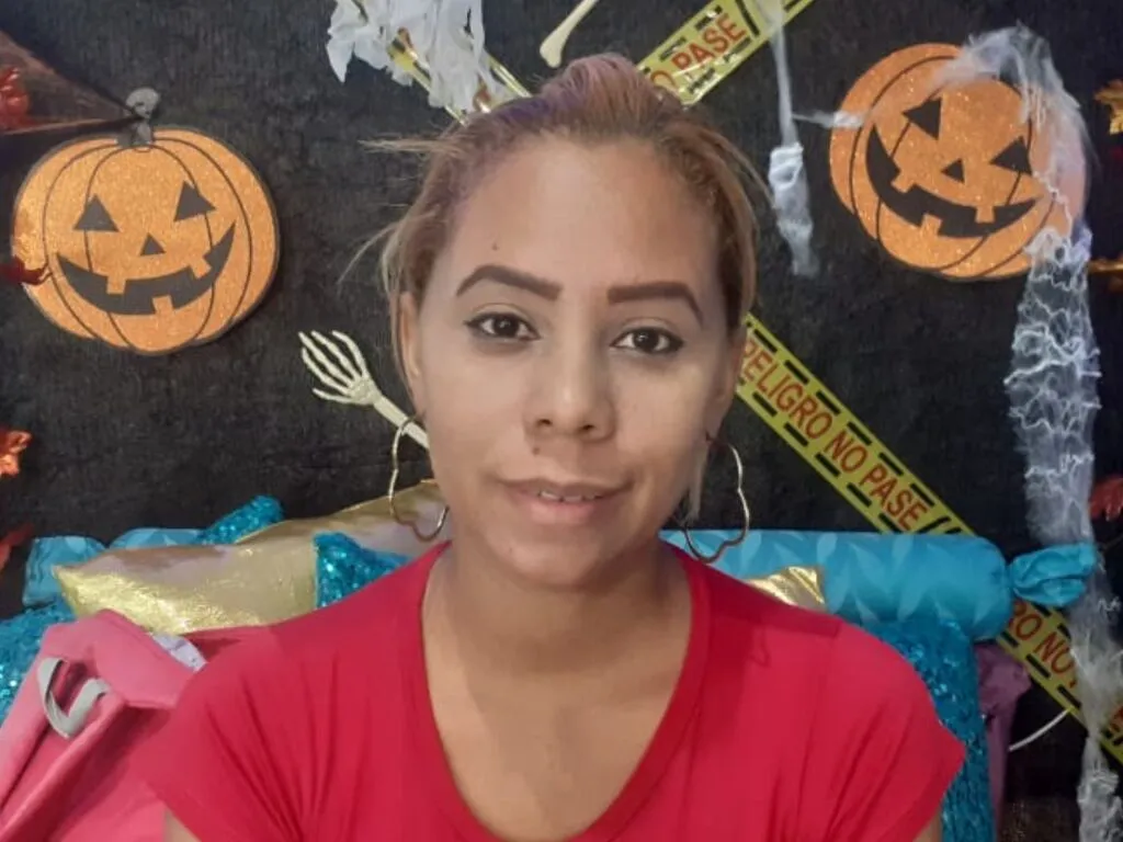 Live sex webcam photo for PaolaBalza #276412770