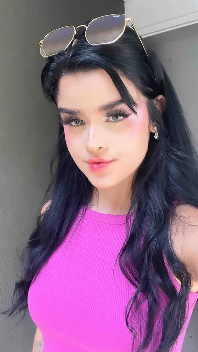 Live sex webcam photo for ParisHanpson #290138196