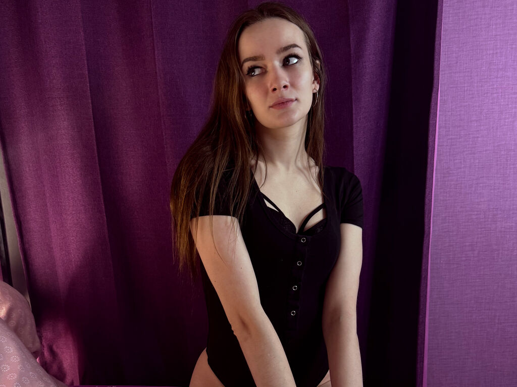 Live sex webcam photo for ParissaDona #277415187