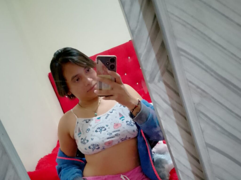 Live sex webcam photo for PatiSullivan #277881717