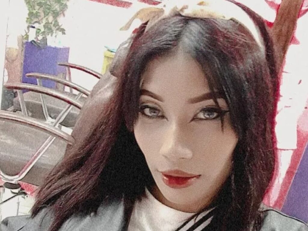 Live sex webcam photo for PatriciaRousse #277287279