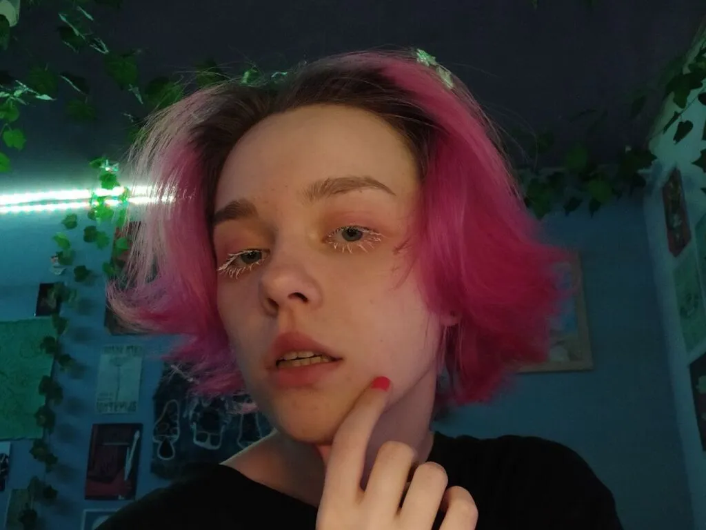 Live sex webcam photo for PeggyConner