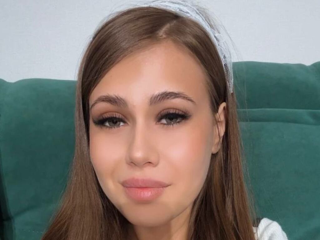 Live sex webcam photo for PressJessica #277428347