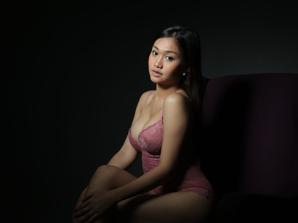 Live sex webcam photo for QuinElizabeth #276289673