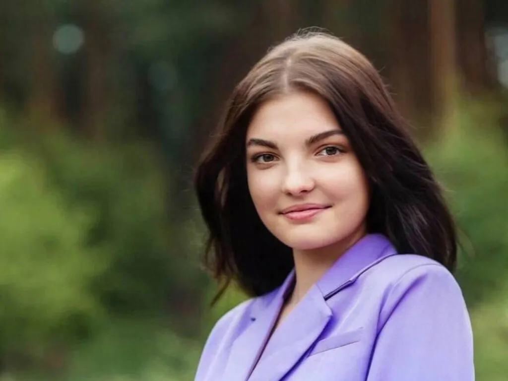 Live sex webcam photo for RaelynnHarrison #276611824