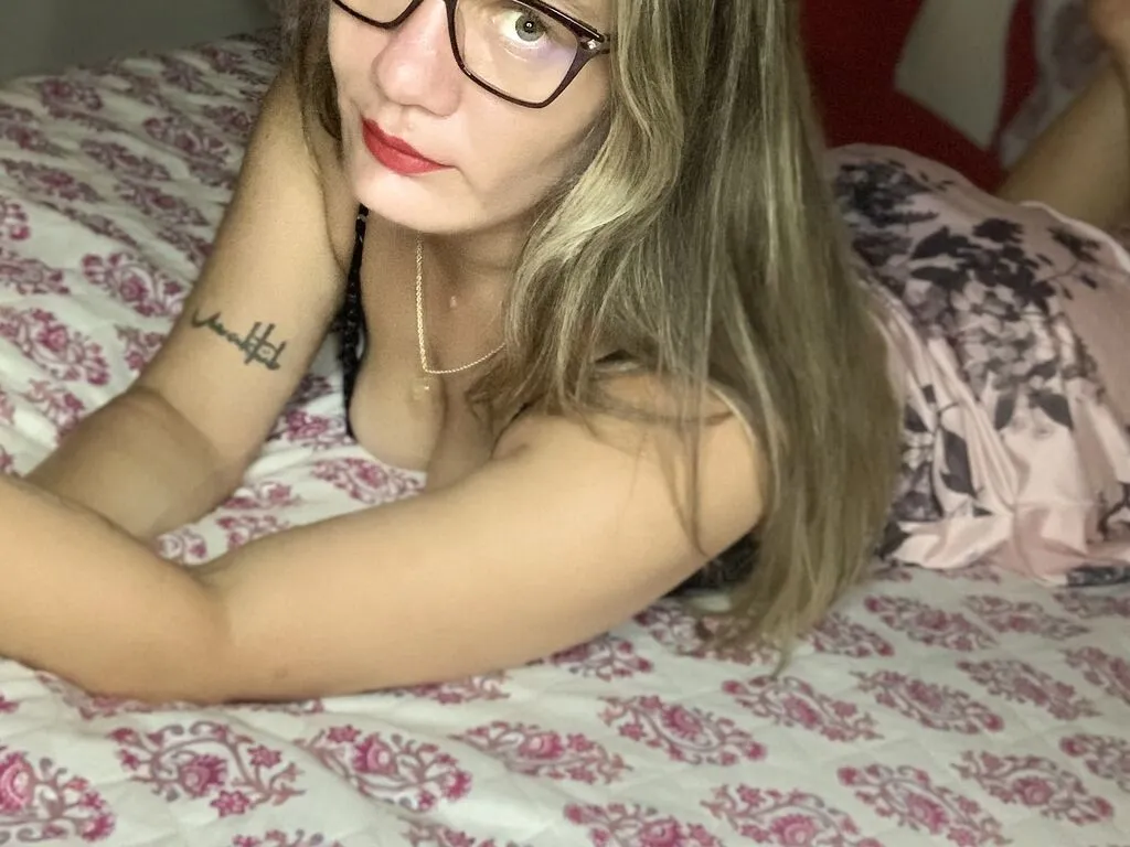 Live sex webcam photo for RafinhaBorges #276164051