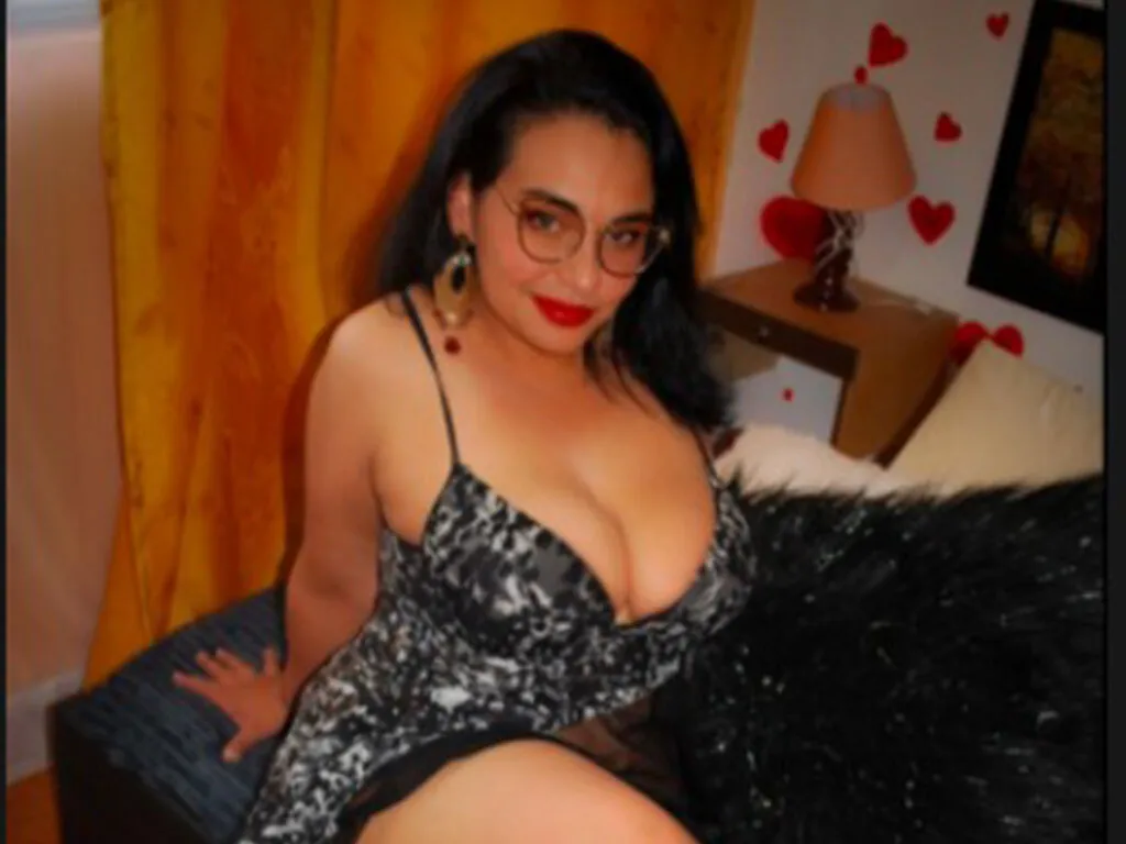 Live sex webcam photo for RandaDiamond #278109036