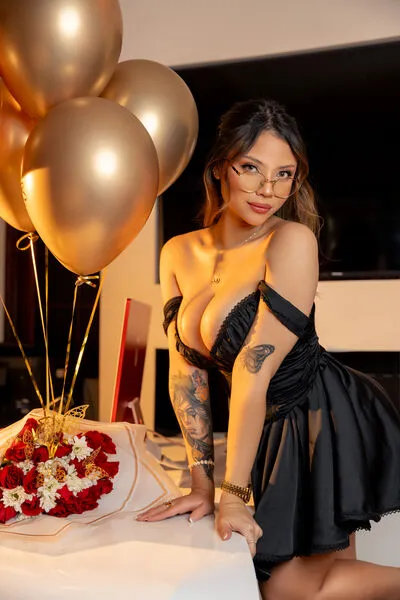 Live sex webcam photo for RebecaVillalobos #290121932