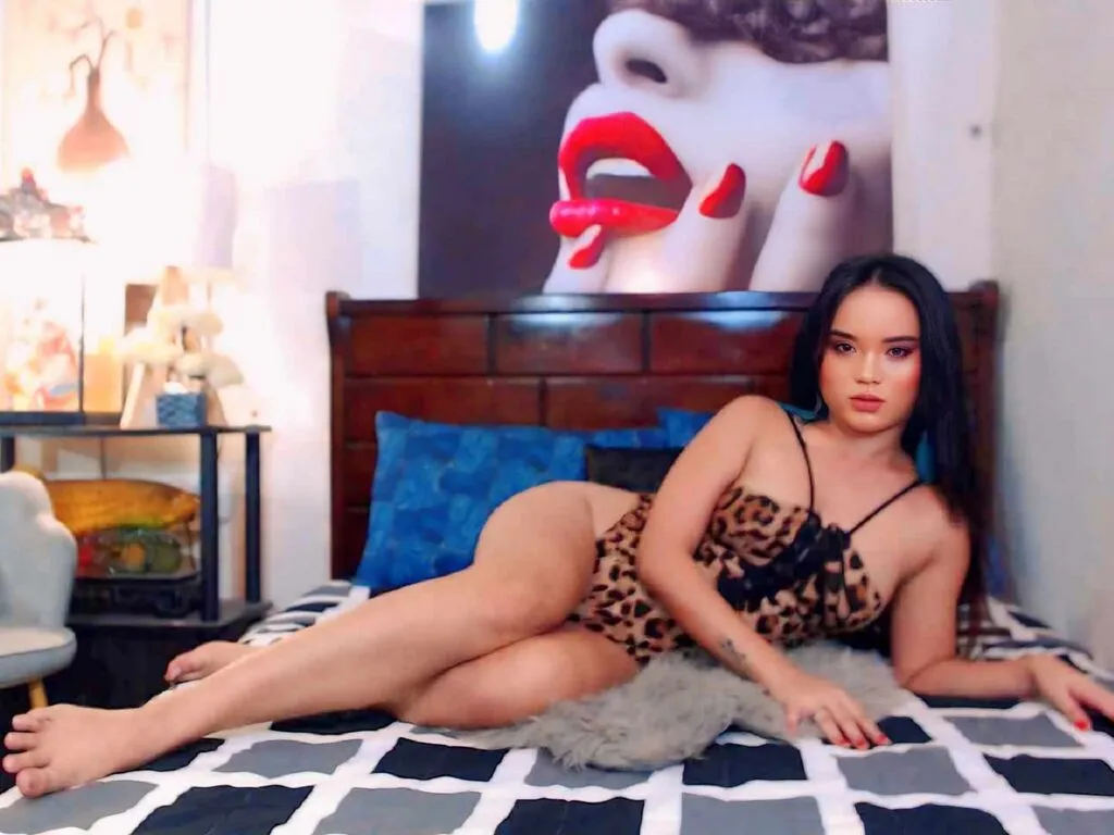Live sex webcam photo for ReinaHakenson #278115958