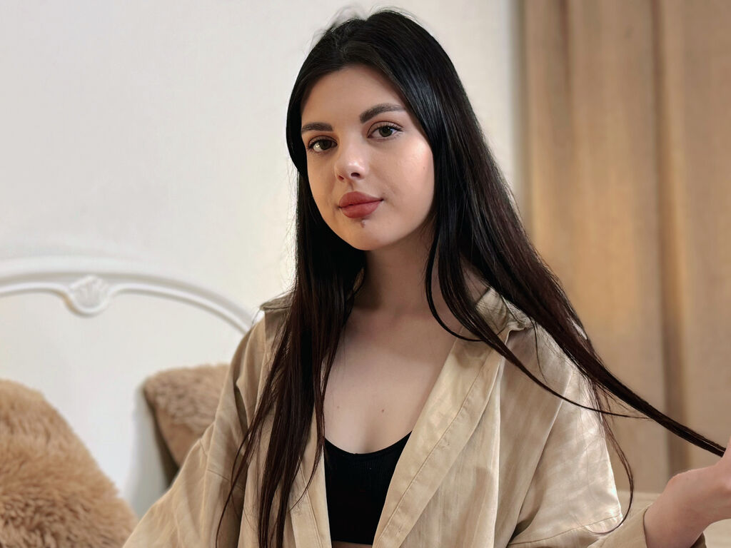 Live sex webcam photo for ReneMoris #277793380