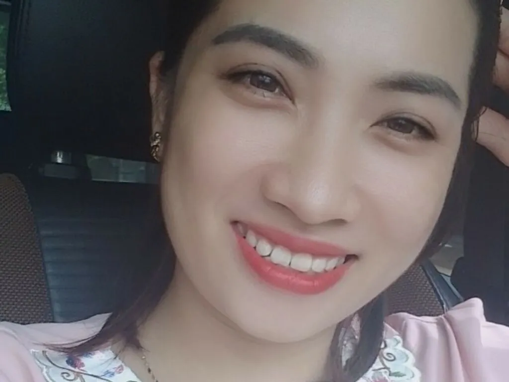 Live sex webcam photo for RenyRed #276494044