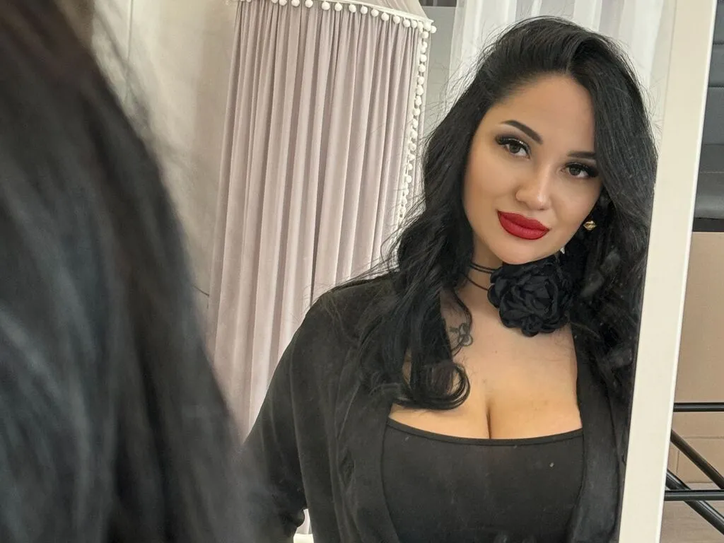 Live sex webcam photo for RianaBlum #278282278