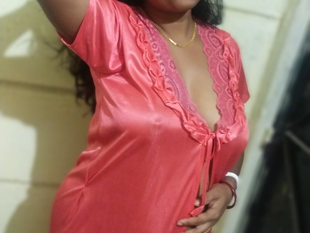 Live sex webcam photo for RinkuSaha #277824902