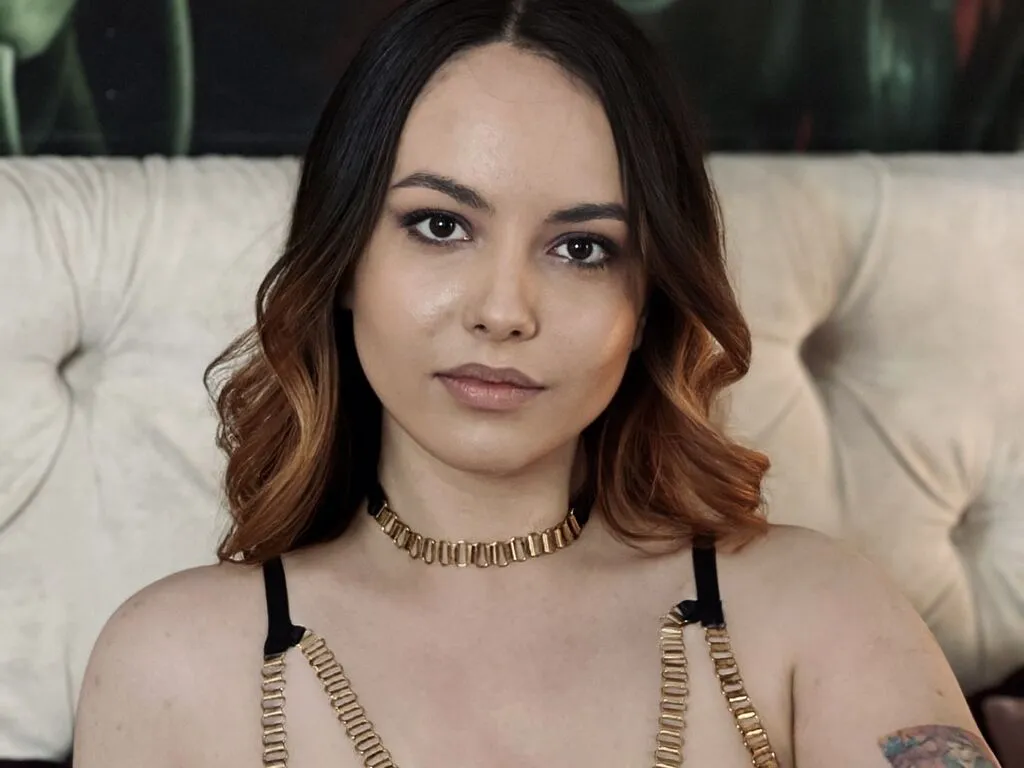 Live sex webcam photo for RoksanaWallis #276154455