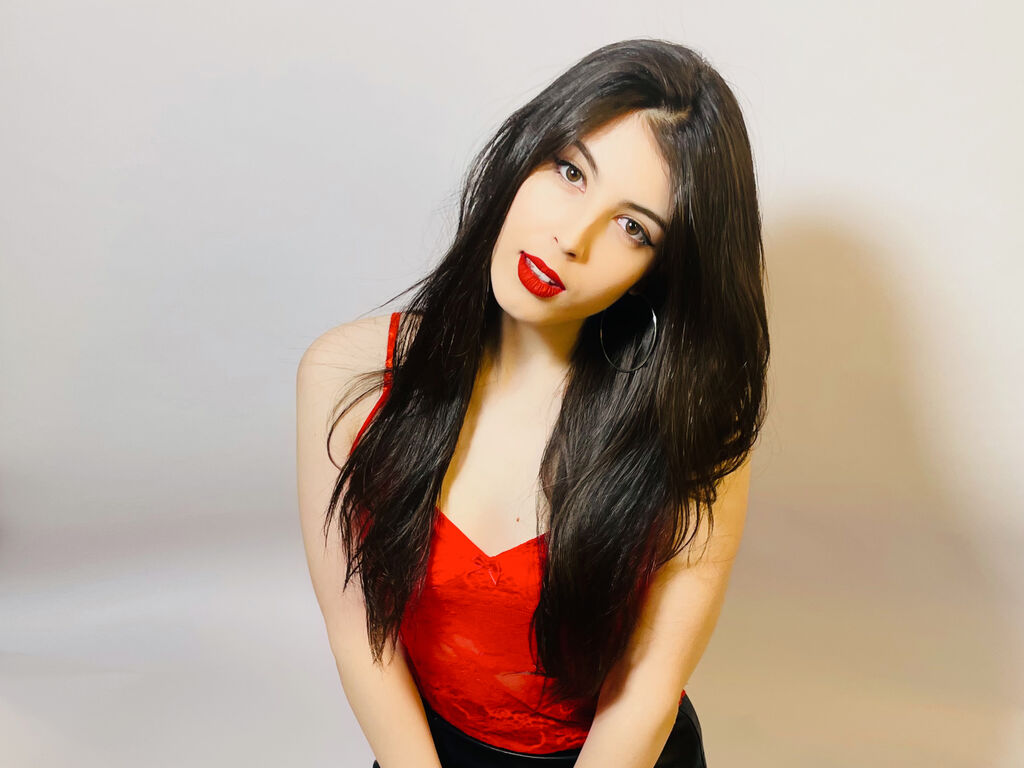 Live sex webcam photo for RosieGros #277701240