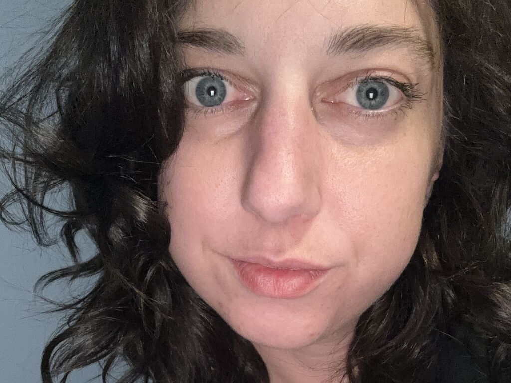 Live sex webcam photo for RoxyTowne #276948506