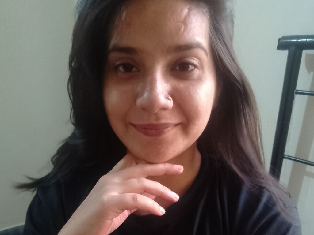 Live sex webcam photo for Rozeena #277913280