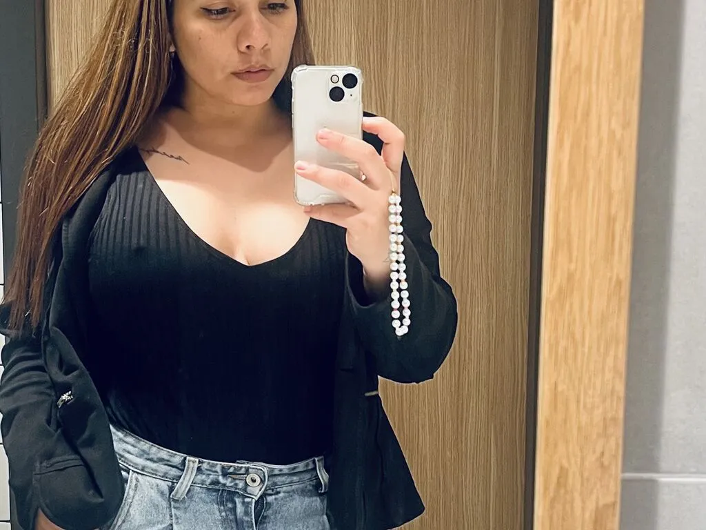 Live sex webcam photo for RubiaGold #278216758