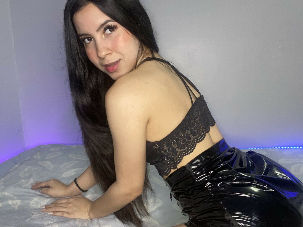 Live sex webcam photo for RudAnne #277263638