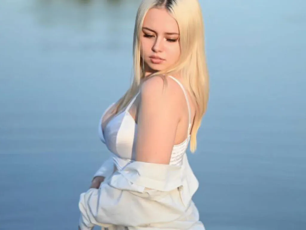 Live sex webcam photo for SakuraBelters #276519658