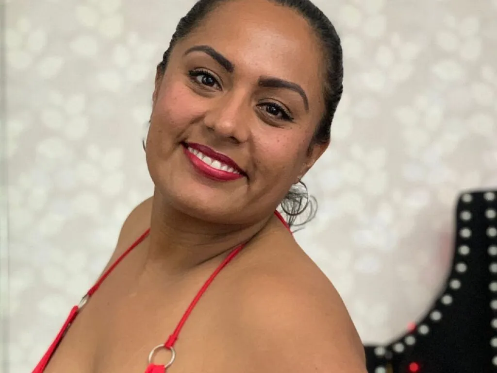 Live sex webcam photo for SamanthaJau #276775533