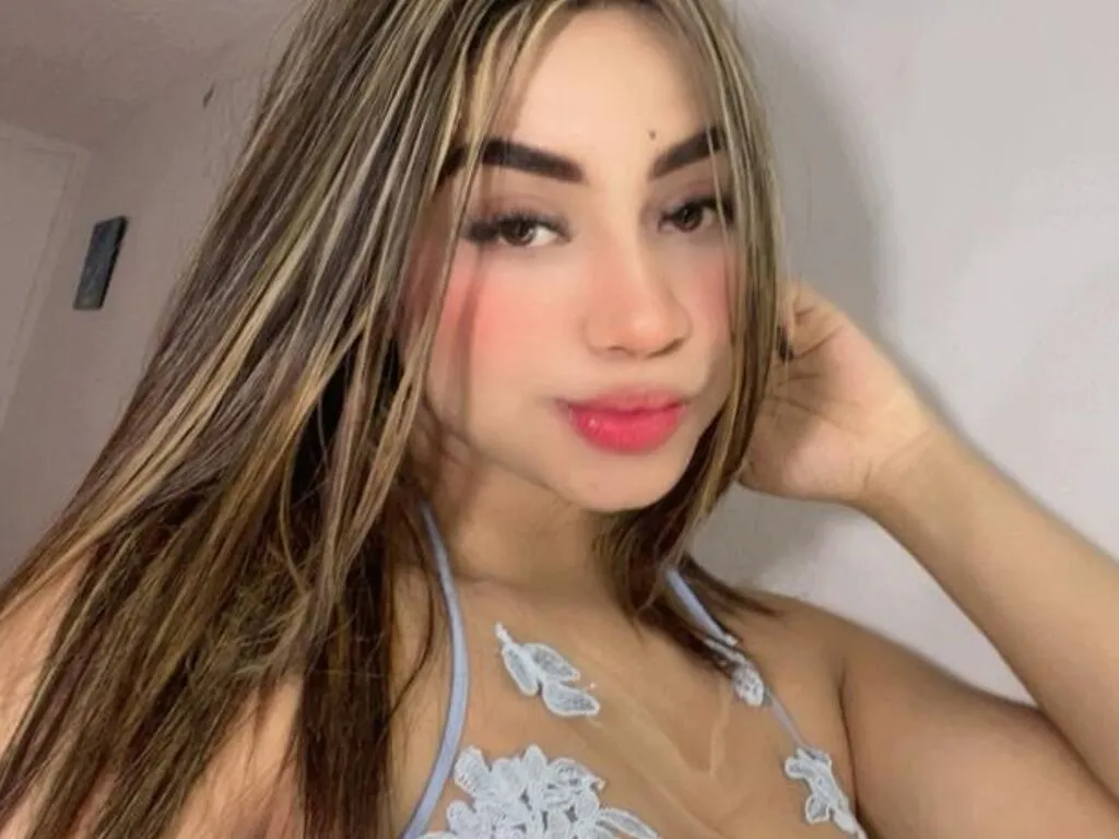 Live sex webcam photo for SamanthaLawless #276888479