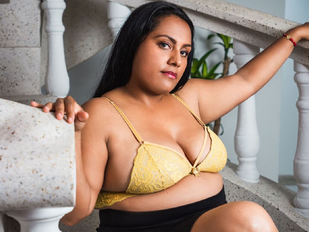 Live sex webcam photo for SamanthaLedthers #278147746