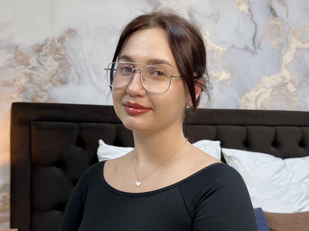 Live sex webcam photo for SandraPortser #277791385