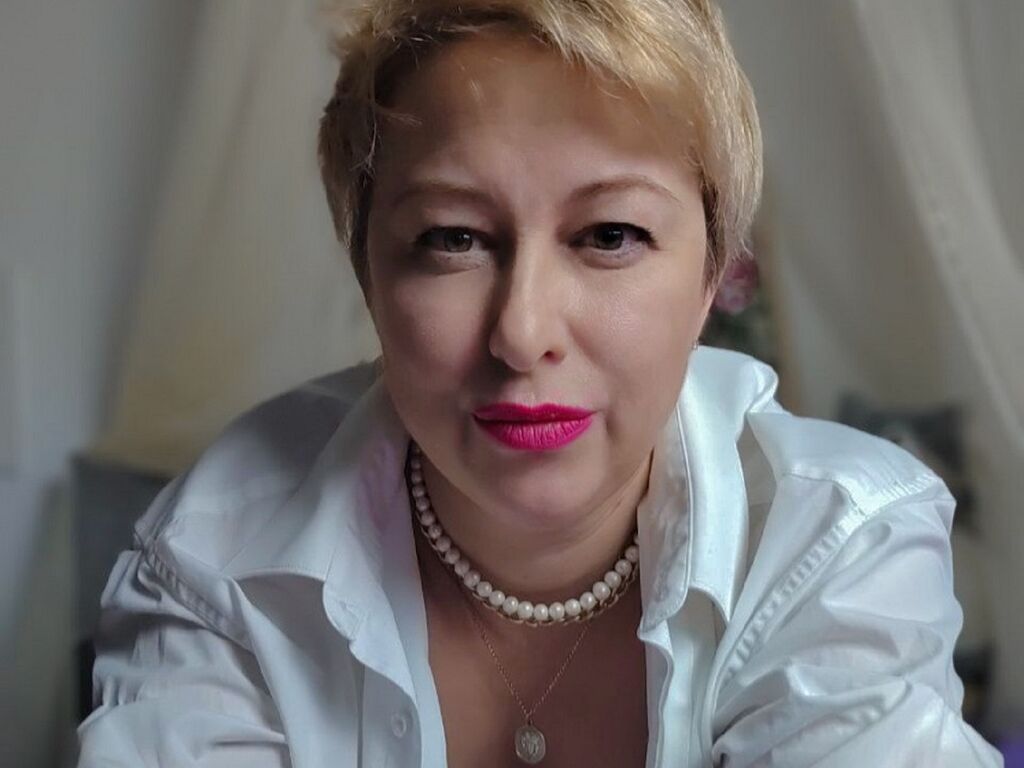 Live sex webcam photo for SaraGines #276161557