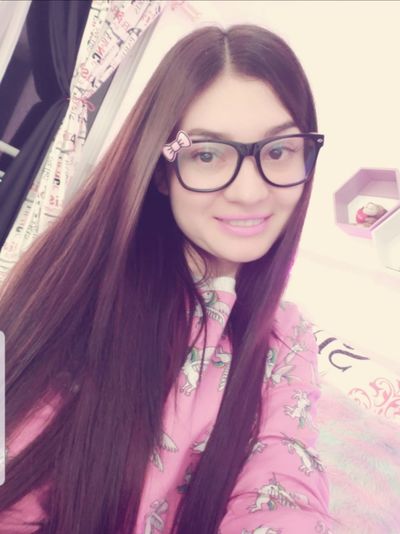 Live sex webcam photo for SaraSingh #290167593