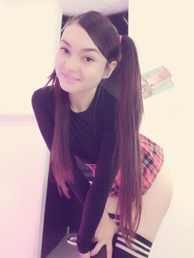 Live sex webcam photo for SaraSingh #290167597