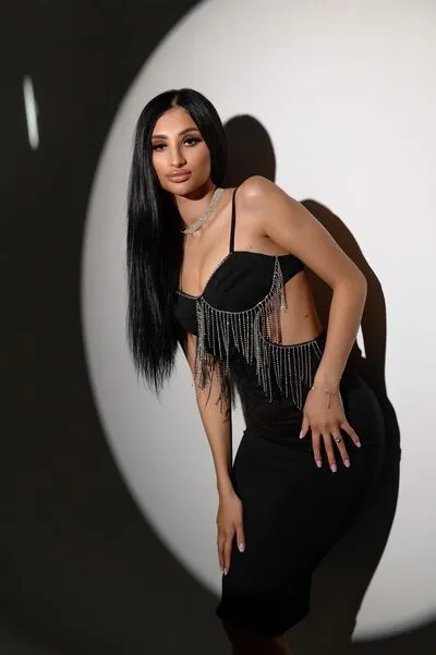 Live sex webcam photo for SarahSparks #290170728