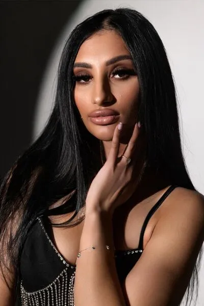 Live sex webcam photo for SarahSparks #290170730