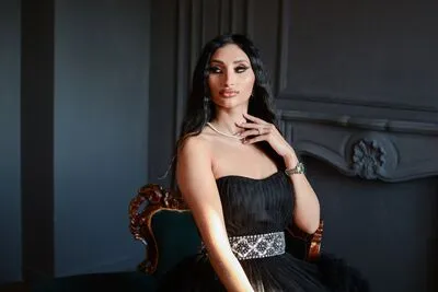 Live sex webcam photo for SarahSparks #290170749