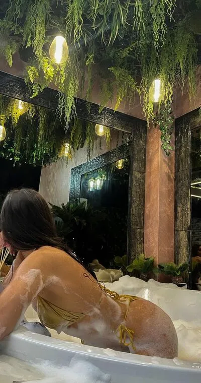 Live sex webcam photo for SarahSparks #290170780