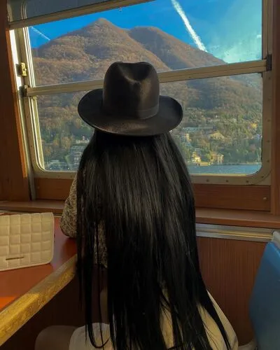 Live sex webcam photo for SarahSparks #290170787