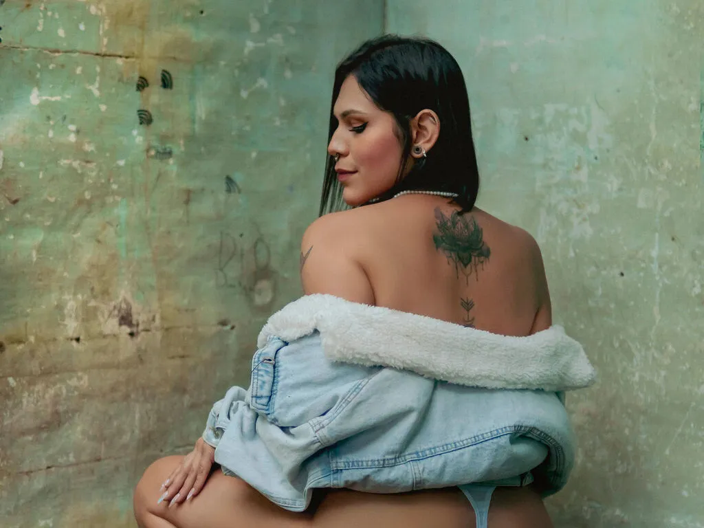 Live sex webcam photo for SarahhBoston #276279687