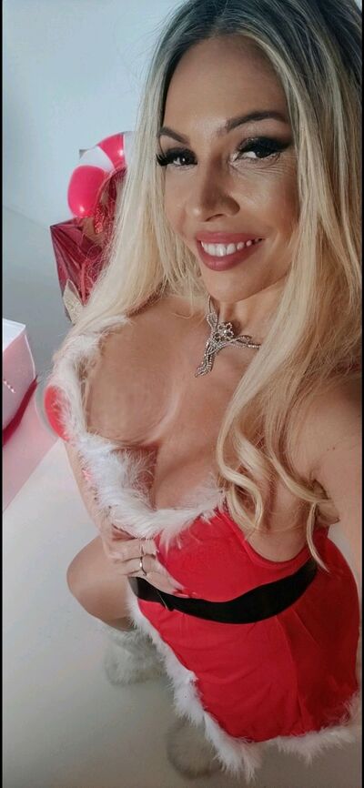 Live sex webcam photo for SashaAllford #290193553