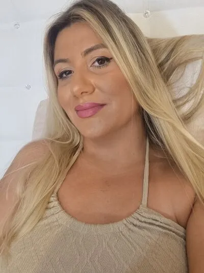 Live sex webcam photo for SereneRose #290159945