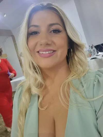 Live sex webcam photo for SereneRose #290159949