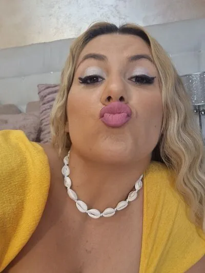 Live sex webcam photo for SereneRose #290159956